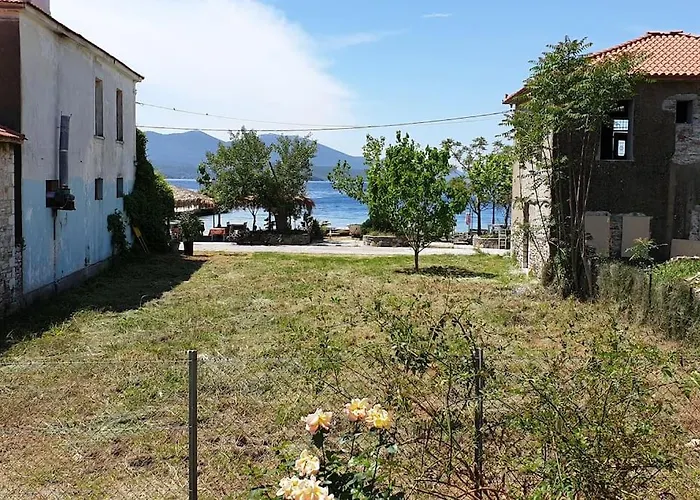 Ikies Zmas Apartment Chorto